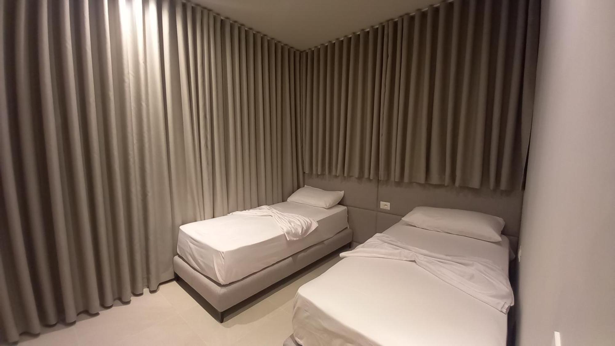 Aglon Hotel 3*