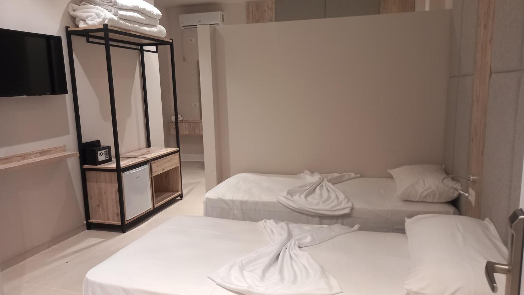 Hotel Aglon 3*